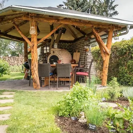 Tolle In Niedergurig Mit Garten, Grill Und Sauna * Malschwitz