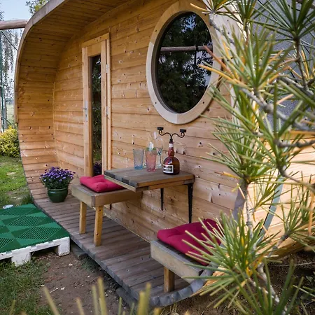 Tolle In Niedergurig Mit Garten, Grill Und Sauna